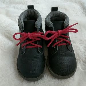 💰SOLD💰 Toddler boy boots size 6